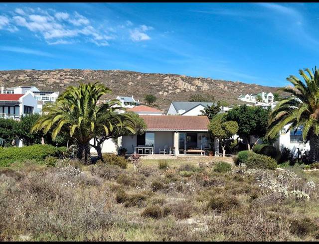 2 BEDROOM HOUSE FOR SALE IN HANNASBAAI